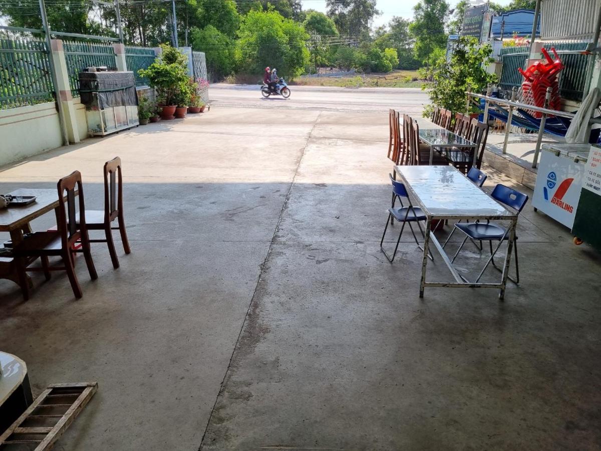 Hotel Khach San Ngoc Quynh La Gi Exterior foto
