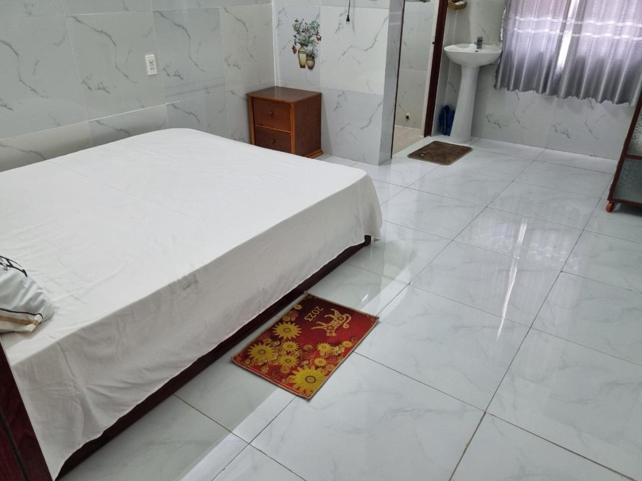 Hotel Khach San Ngoc Quynh La Gi Exterior foto