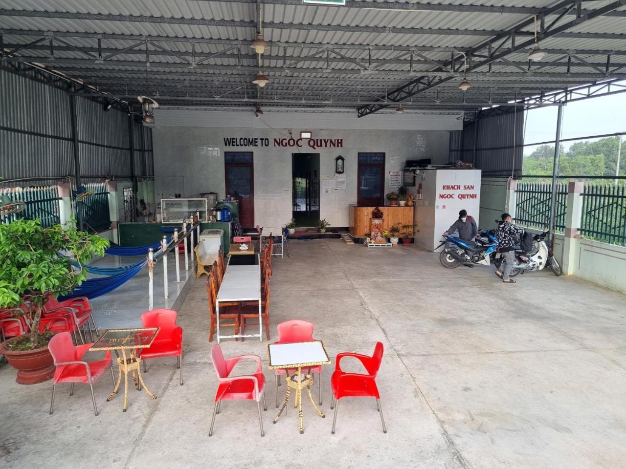 Hotel Khach San Ngoc Quynh La Gi Exterior foto