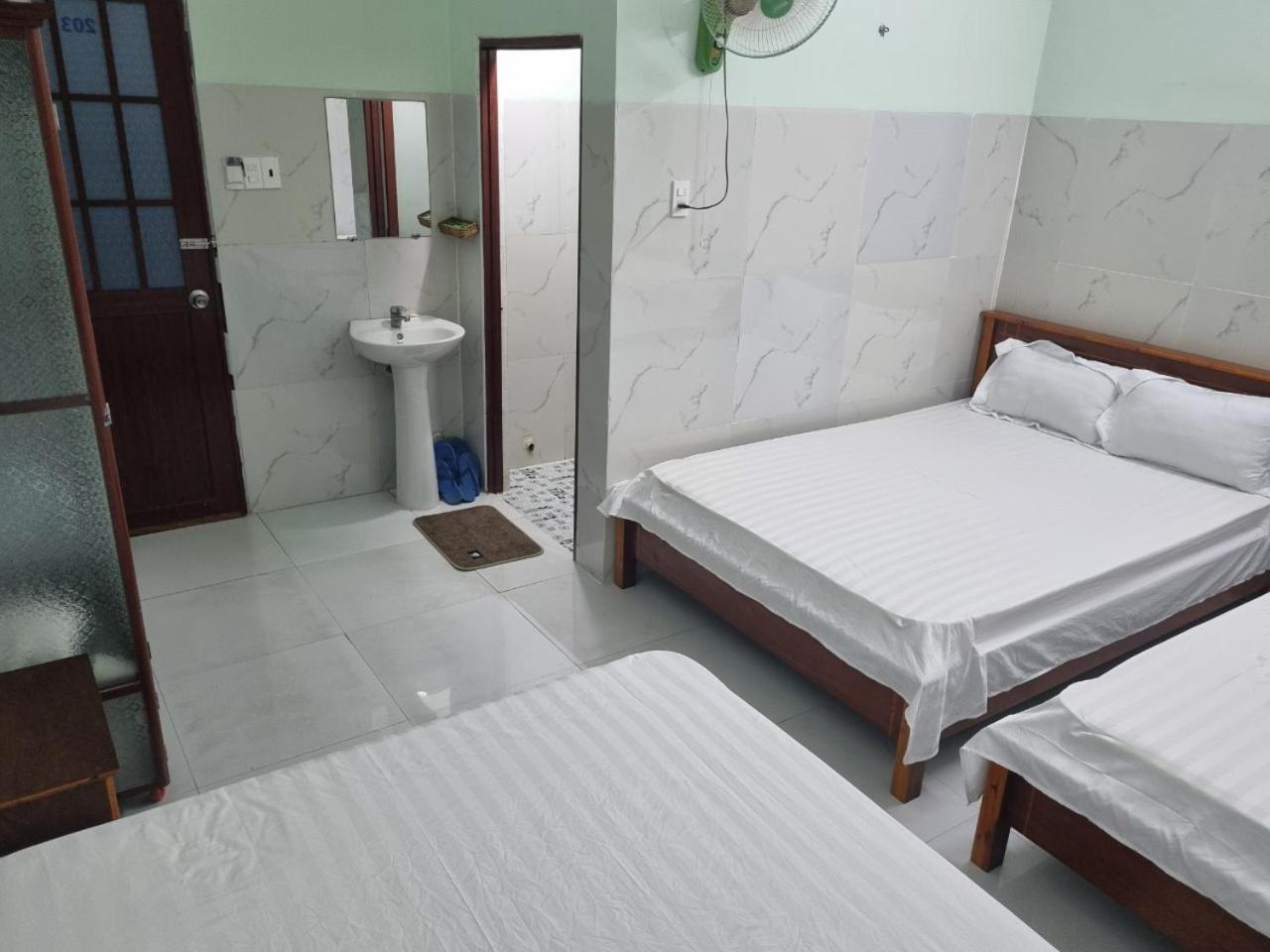 Hotel Khach San Ngoc Quynh La Gi Exterior foto